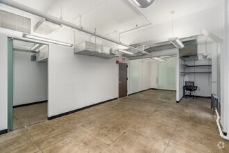 45 W 34th St, New York, NY for lease Interior Photo- Image 1 of 2