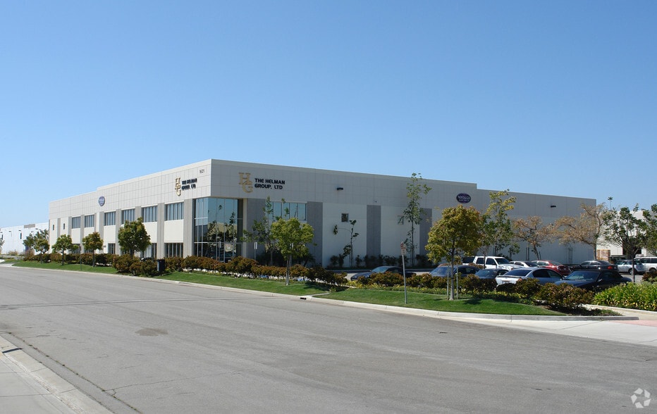 1621 Beacon Pl, Oxnard, CA for lease - Primary Photo - Image 1 of 3