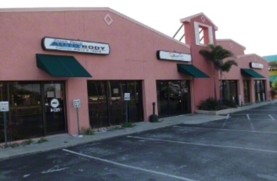 1201-1207 US Highway 19, Holiday, FL à louer - Photo du bâtiment - Image 1 de 3