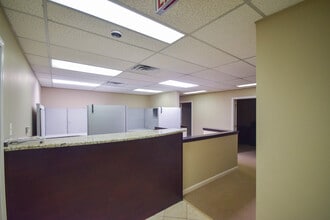 137 Shadow Oaks Dr, North Little Rock, AR for sale Interior Photo- Image 2 of 36