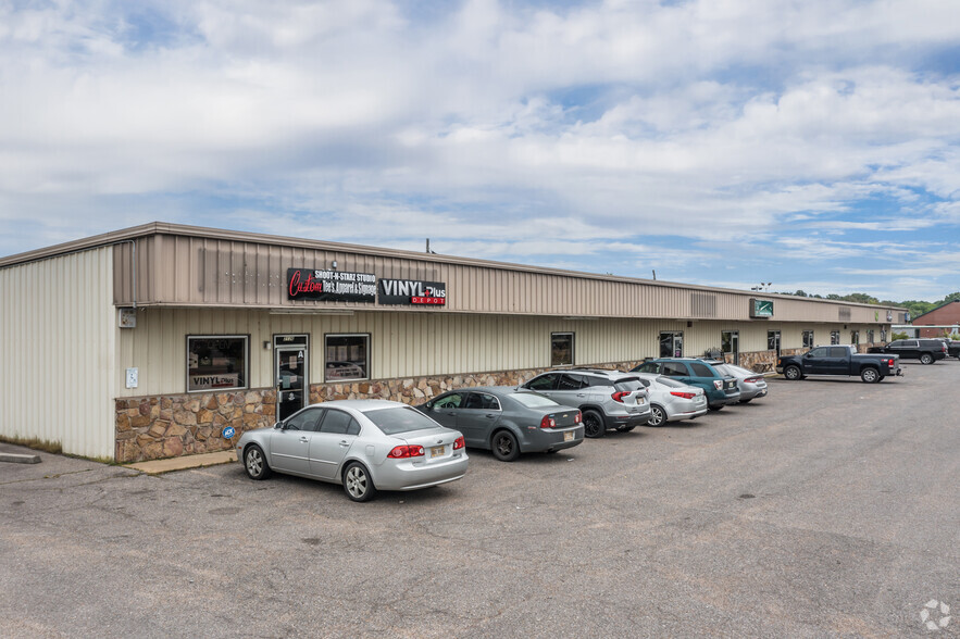 2136 Stateline Rd W, Southaven, MS for sale - Building Photo - Image 1 of 1