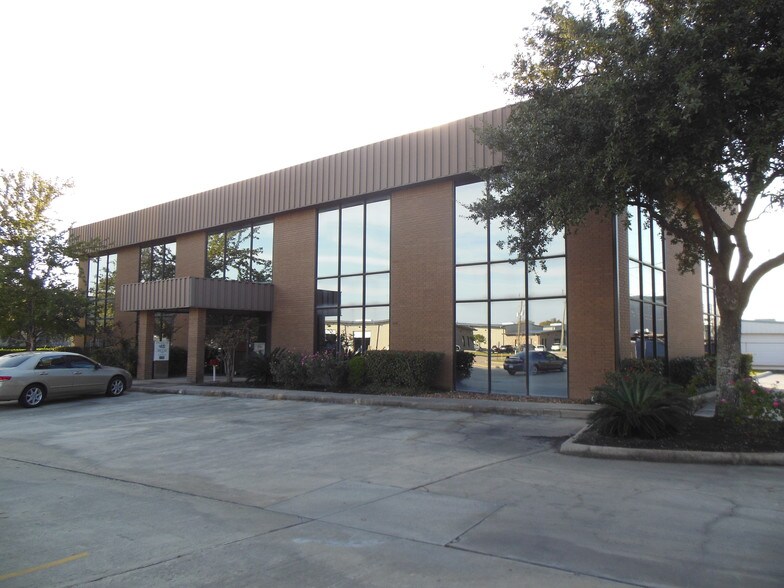 1931 Humble Place Dr, Humble, TX à louer - Photo principale - Image 1 de 3