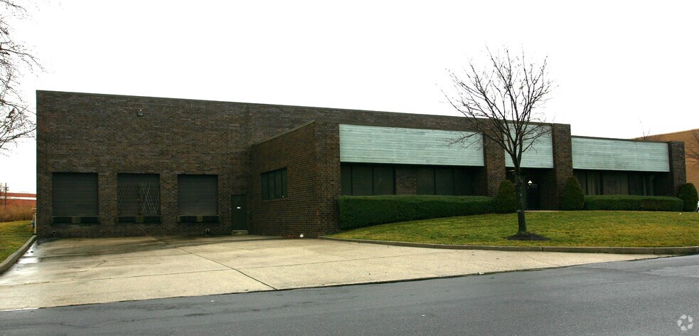1150 Thomas Busch Memorial Hwy, Pennsauken, NJ à louer - Photo du bâtiment - Image 2 de 4