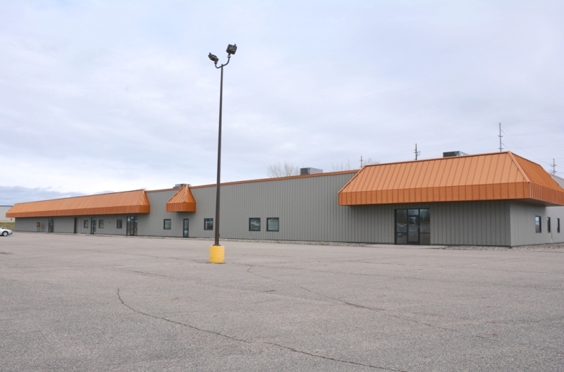 1505 Pebble Lake Rd, Fergus Falls, MN for sale Building Photo- Image 1 of 1