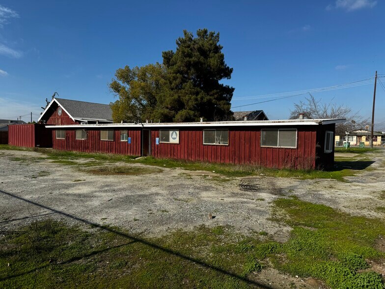 600 E Hermosa St, Lindsay, CA à vendre - Photo du bâtiment - Image 2 de 14