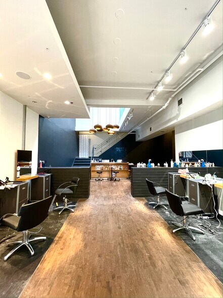 269 Queen St W, Toronto, ON à vendre - Photo intérieure - Image 2 de 9