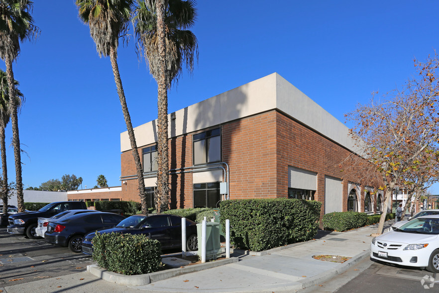 201-235 W Grand Ave, Escondido, CA for sale - Building Photo - Image 1 of 1