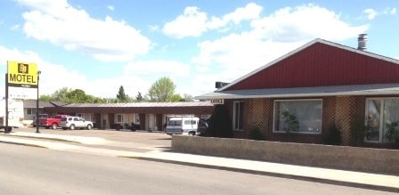 416 24 St, Fort Macleod, AB for sale Building Photo- Image 1 of 1