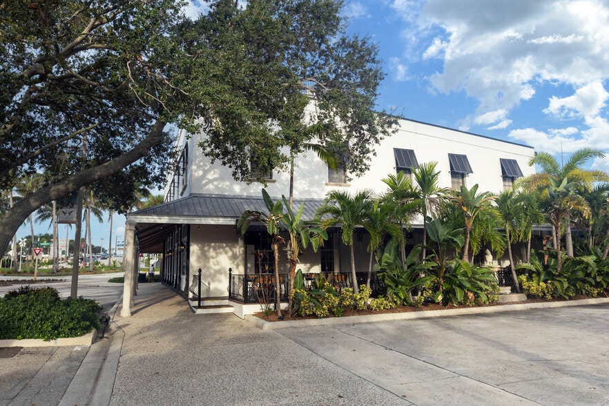 1893-1899 NE Jensen Beach Blvd, Jensen Beach, FL for sale - Building Photo - Image 3 of 8