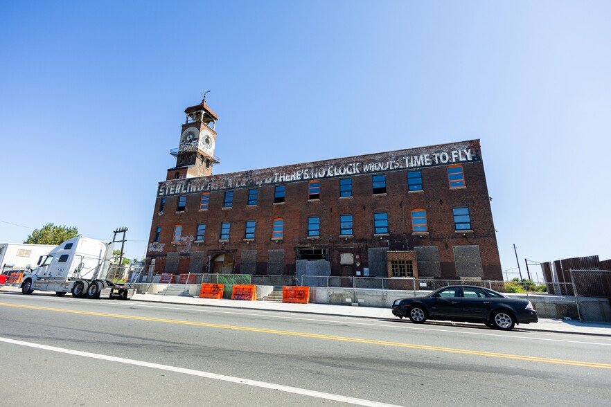 2155 E Castor Ave, Philadelphia, PA à louer - Photo du bâtiment - Image 1 de 32