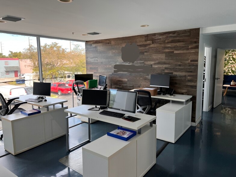 6900-6914 NW 50th St, Miami, FL à louer - Photo du bâtiment - Image 3 de 34