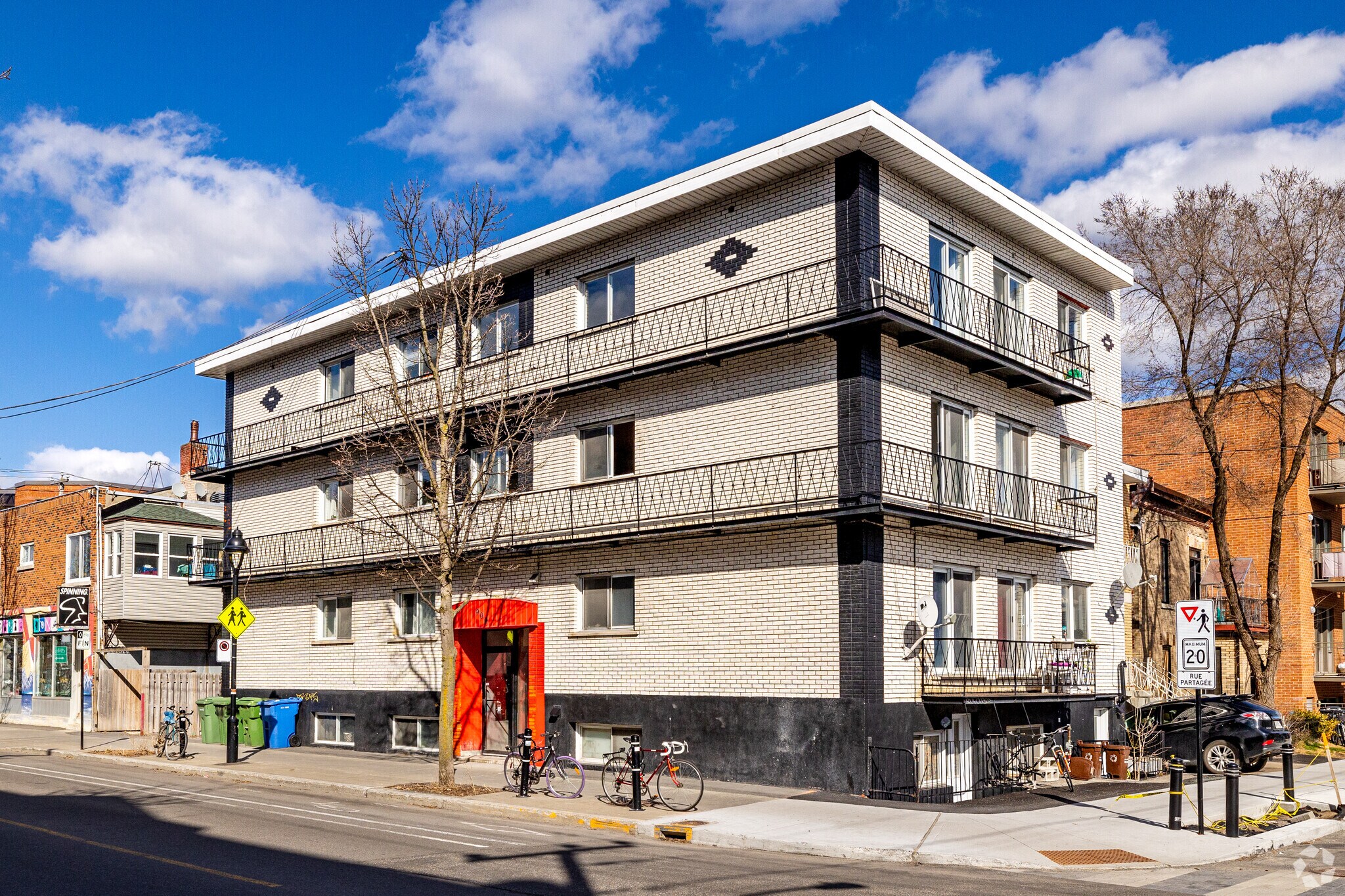 900 Rue Villeray, Montréal, QC for sale Building Photo- Image 1 of 1