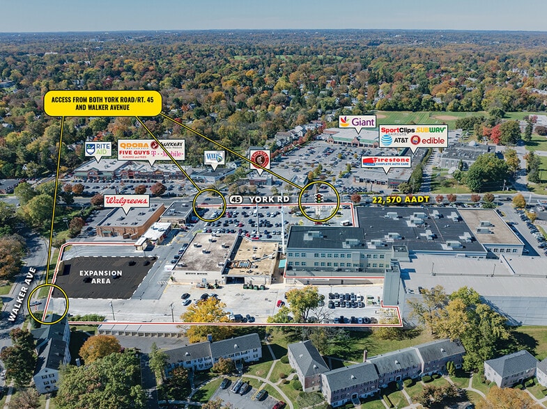 Anneslie Shopping Center portfolio of 3 properties for sale on LoopNet.ca - Building Photo - Image 2 of 8