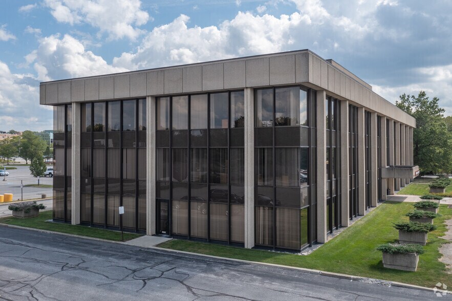 23811 Chagrin Blvd, Beachwood, OH for sale - Building Photo - Image 3 of 6