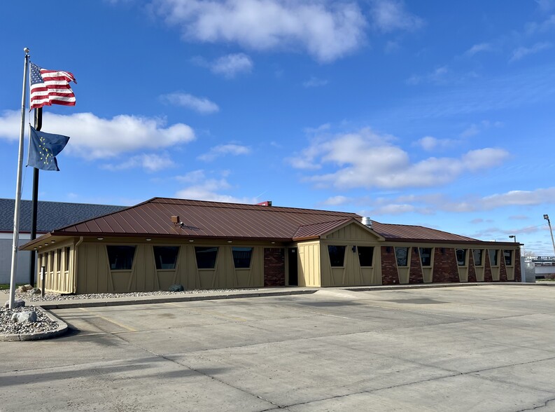 408 E Center Rd, Kokomo, IN à vendre - Photo du bâtiment - Image 1 de 8