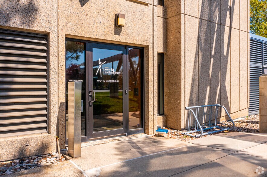 311 Pennington Rocky Hill Rd, Pennington, NJ à louer - Photo du bâtiment - Image 2 de 5