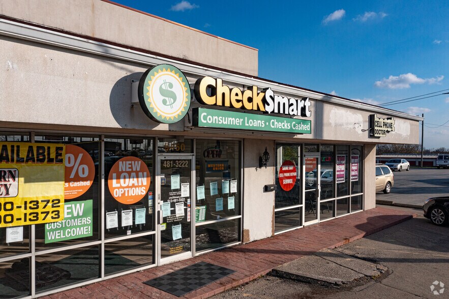 5450-5452 North Bend Rd, Cincinnati, OH for lease - Building Photo - Image 2 of 4