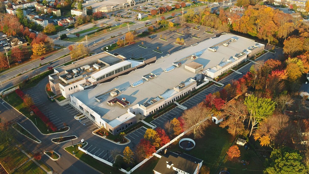 1750 Forest Dr, Annapolis, MD for sale - Building Photo - Image 3 of 7