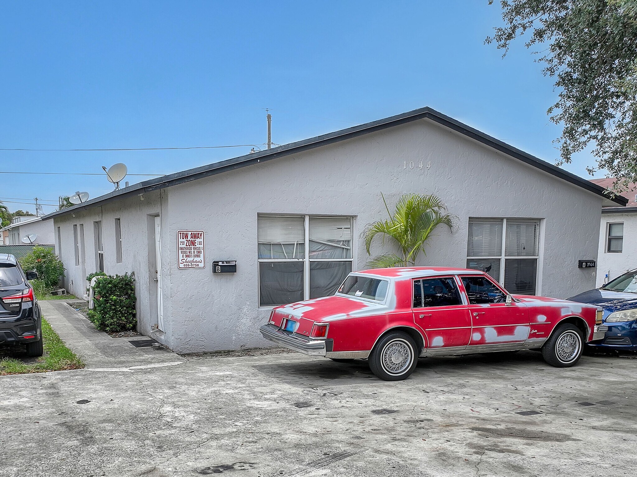1044 W 8th St, Riviera Beach, FL for sale Primary Photo- Image 1 of 2
