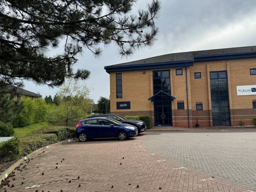 1-4 Kettering Pky, Kettering à louer Photo du bâtiment- Image 1 de 5