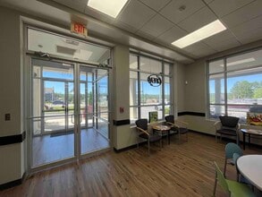 1575 Montgomery Hwy, Vestavia Hills, AL for lease Interior Photo- Image 1 of 12