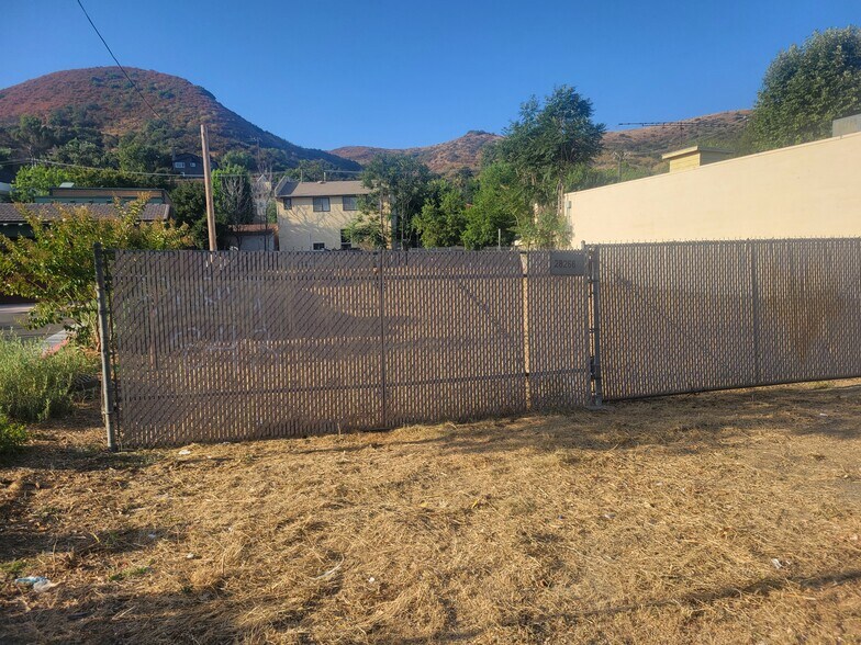 28266 Dorothy Dr, Agoura Hills, CA à louer - Photo du bâtiment - Image 3 de 9