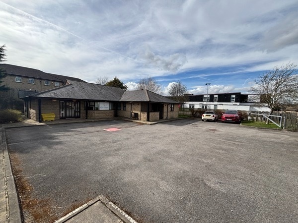 1 Thornbridge Mews, Bradford for sale - Building Photo - Image 3 of 8