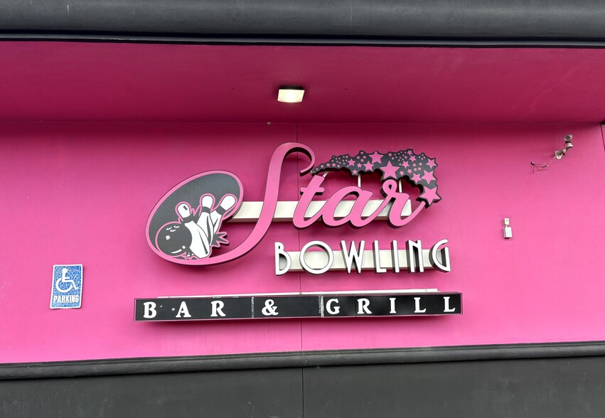 4180 Pinkston St, Beaumont, TX for sale - Primary Photo - Image 1 of 31