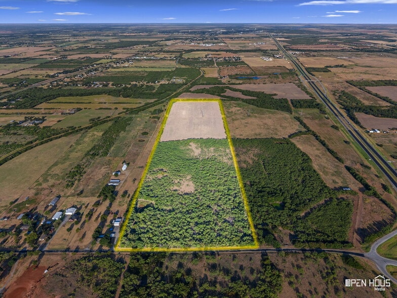 2564 Wellington Lane, Wichita Falls, TX for sale - Building Photo - Image 3 of 35