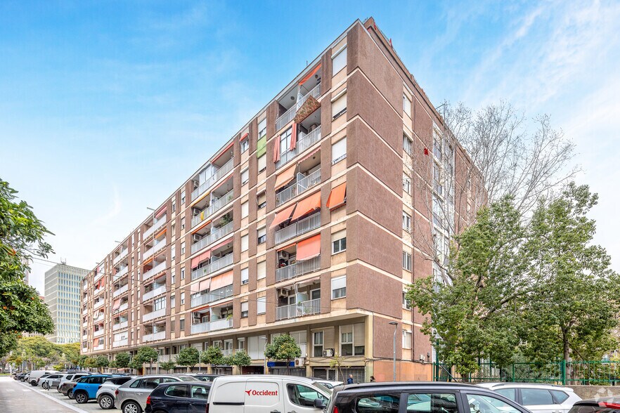 Avenida Granvia de l'Hospitalet, 13, L'Hospitalet de Llobregat, Barcelona à vendre - Photo du bâtiment - Image 2 de 2
