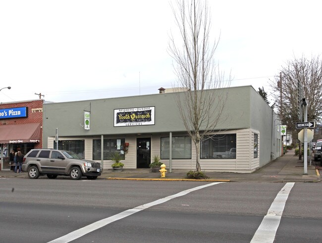 More details for 719 E 1st St, Newberg, OR - Retail for Sale