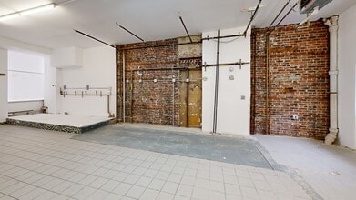 32-31 Greenpoint Ave, Long Island City, NY for lease Matterport 3D Scan- Image 1 of 13