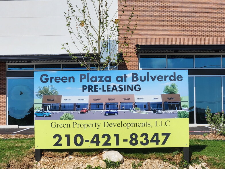 25211 US Hwy 281 N, San Antonio, TX for lease - Building Photo - Image 2 of 5