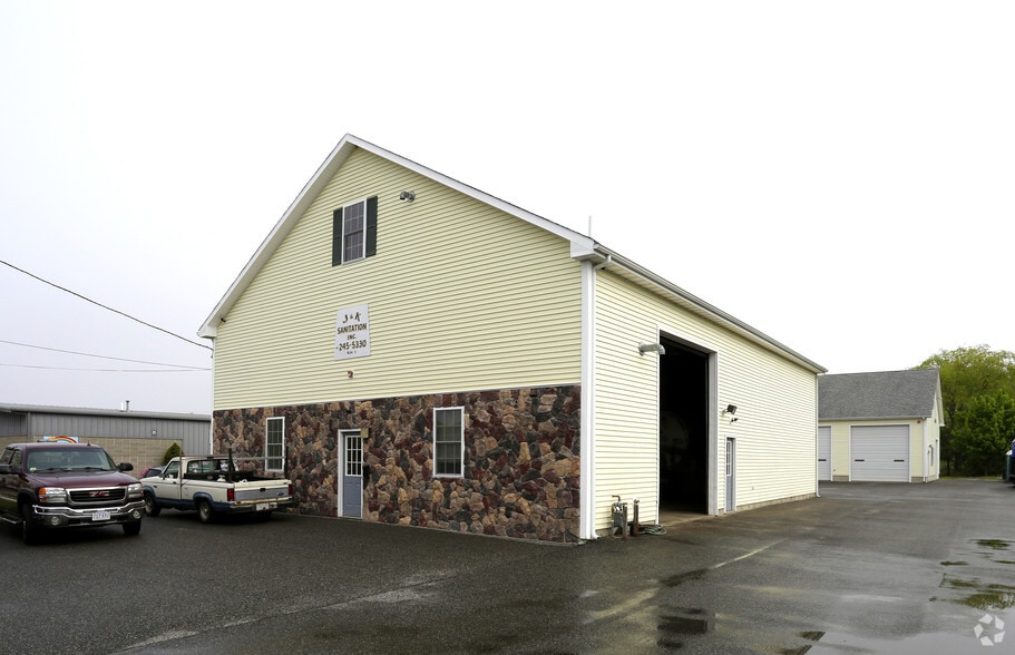 3 New Industrial Rd, Warren, RI à louer - Photo du bâtiment - Image 2 de 5