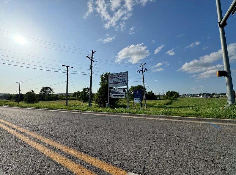 Hwy 62 Willis Rd, Tahlequah, OK à louer - Photo du bâtiment - Image 3 de 3