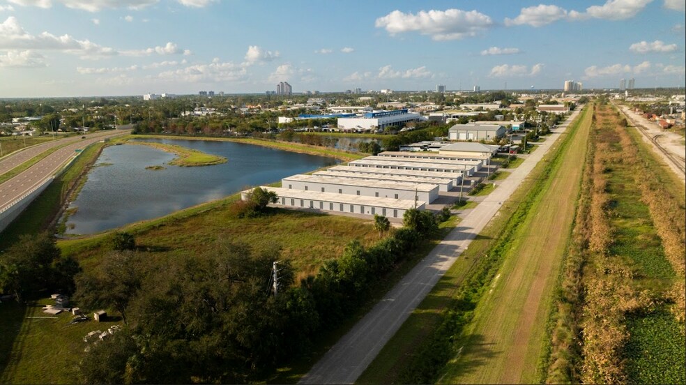 3422 Palm Ave, Fort Myers, FL à vendre - Photo du bâtiment - Image 2 de 6