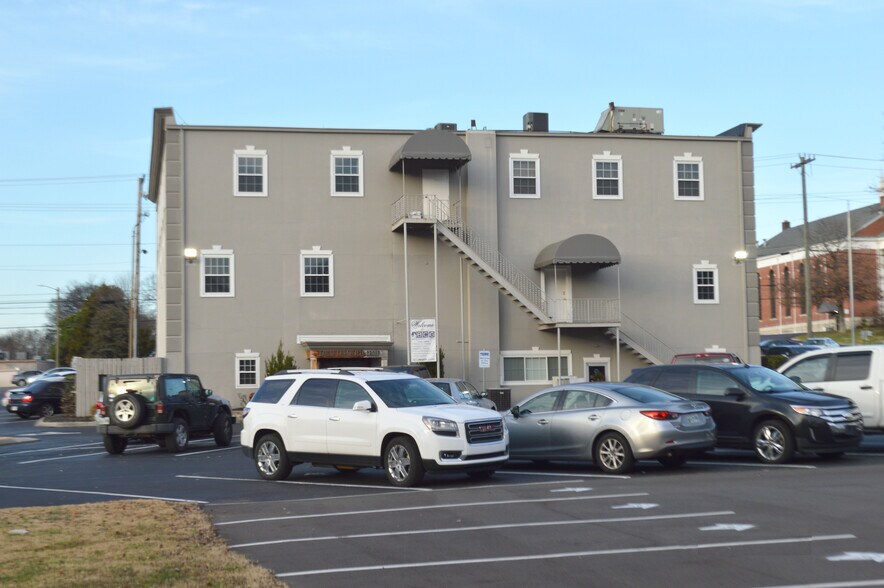 2517 Lebanon Pike, Nashville, TN à louer - Photo du bâtiment - Image 2 de 5