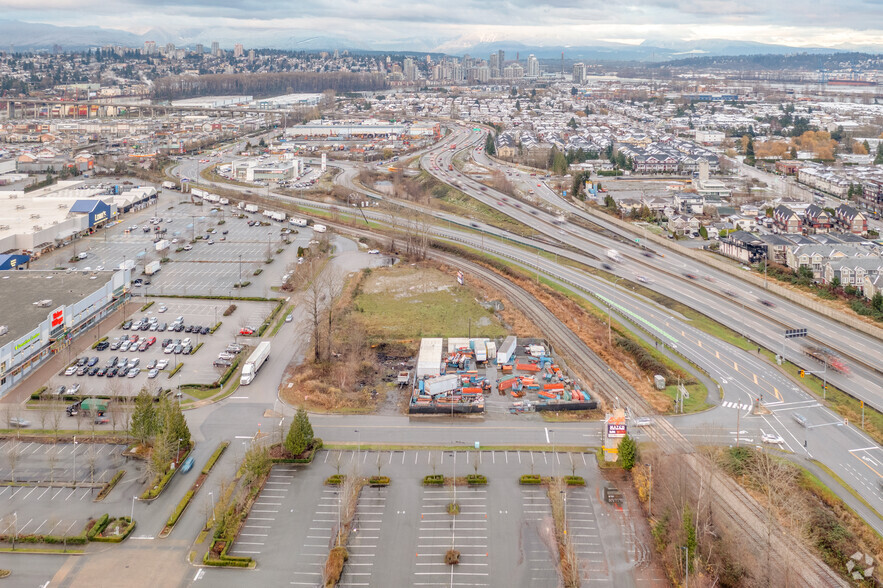 1084 Tanaka Ct, New Westminster, BC à vendre - Photo principale - Image 1 de 3