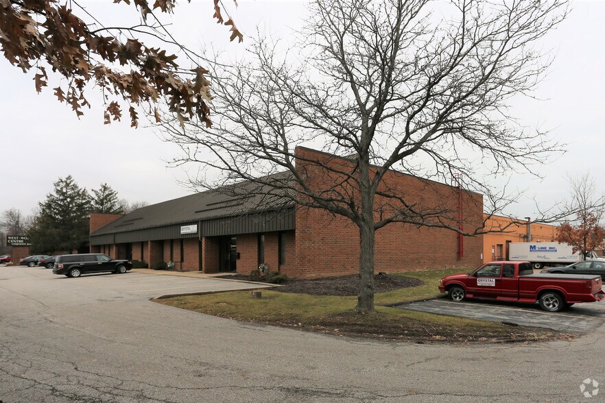 29299 Clemens Rd, Westlake, OH à louer - Photo principale - Image 1 de 10