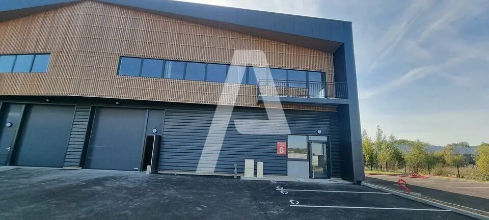Flex in Moissy-Cramayel for sale Building Photo- Image 1 of 6
