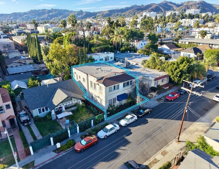 1347 N Mansfield Ave, Los Angeles, CA à vendre - Photo du bâtiment - Image 1 de 10