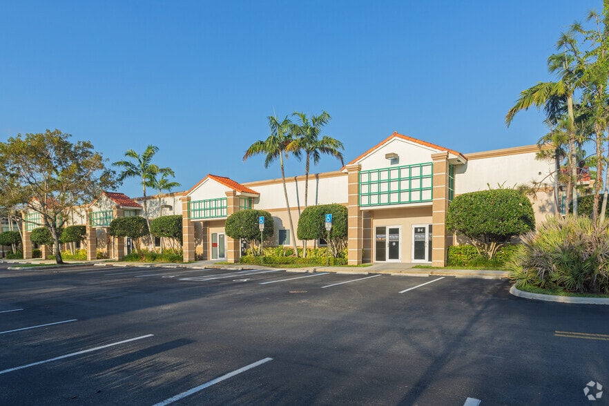 4855 W Hillsboro Blvd, Coconut Creek, FL for sale - Building Photo - Image 3 of 6