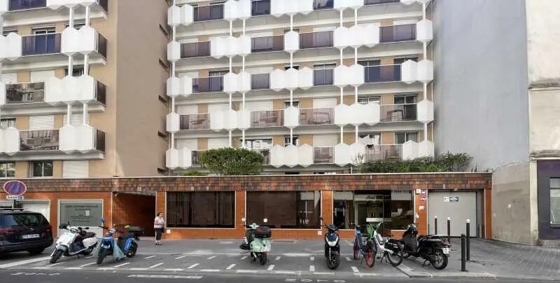 Retail in Paris for lease - Building Photo - Image 2 of 14