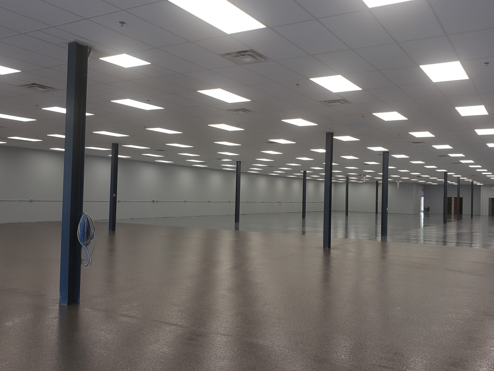 990 W 41st St, Hibbing, MN for sale Interior Photo- Image 1 of 14