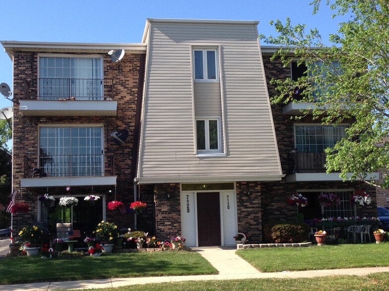 7120 Oconnell Dr, Chicago Ridge, IL à vendre - Photo principale - Image 1 de 1