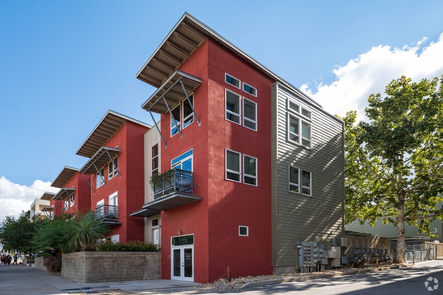 1601 E 5th St, Austin, TX for lease - Building Photo - Image 1 of 16