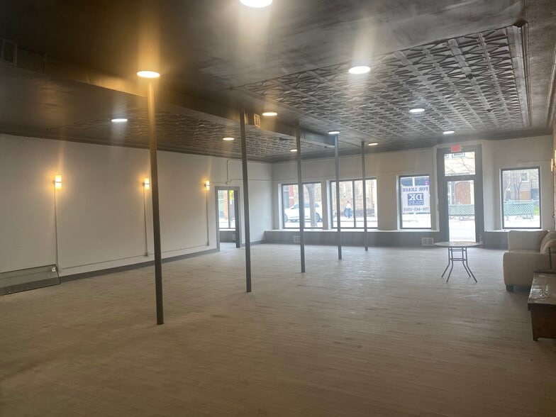 6212 Roosevelt Rd, Oak Park, IL à louer - Photo intérieure - Image 3 de 6