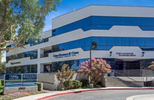 23822 W Valencia Blvd, Valencia, CA à louer - Photo du bâtiment - Image 3 de 6