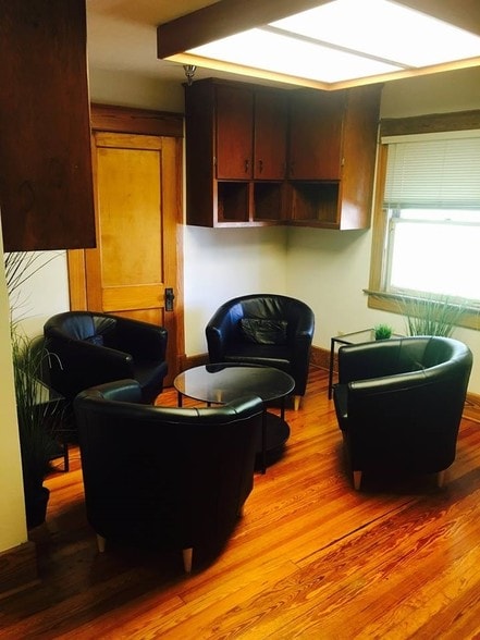 233 3rd St N, Saint Petersburg, FL for lease - Interior Photo - Image 2 of 25