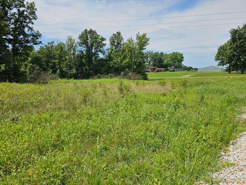 210 Hawkins Ridge Ct., Troy, MO à vendre - Photo du bâtiment - Image 3 de 5